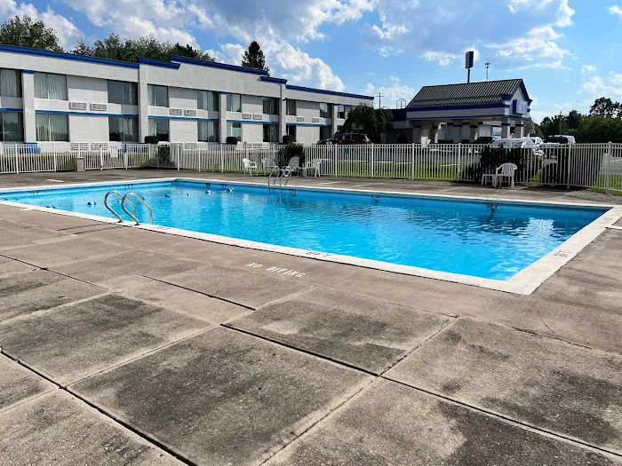 Studio 6 Suites Clarion, PA 4
