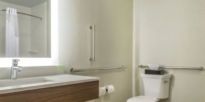 Holiday Inn Express & Suites Clarion by IHG