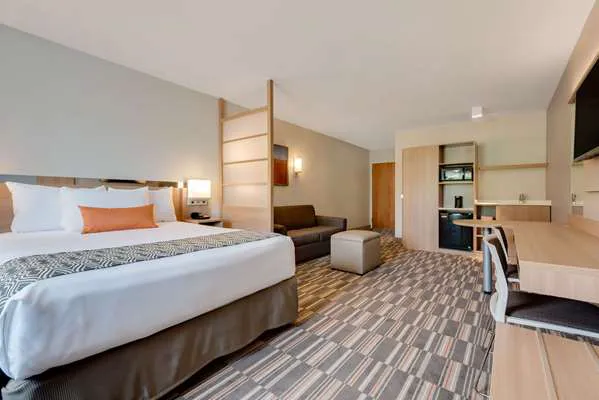 Microtel Inn & Suites by Wyndham Clarion 4
