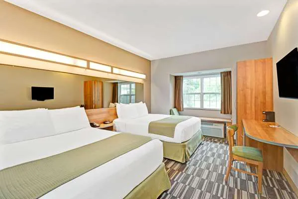 Microtel Inn & Suites by Wyndham York 4