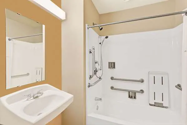 Microtel Inn & Suites by Wyndham York 4
