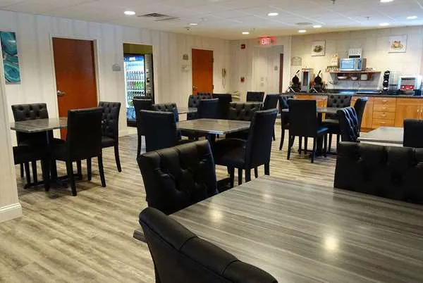 Microtel Inn & Suites by Wyndham York 4