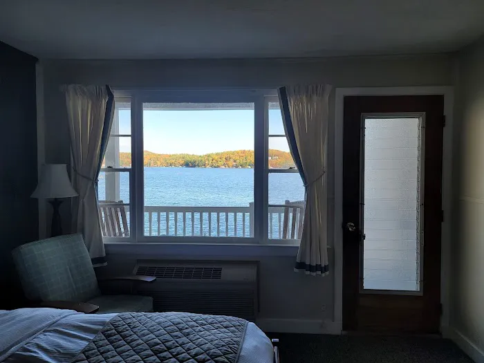 Bay Side Inn 5
