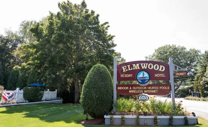 Elmwood Resort Hotel 4