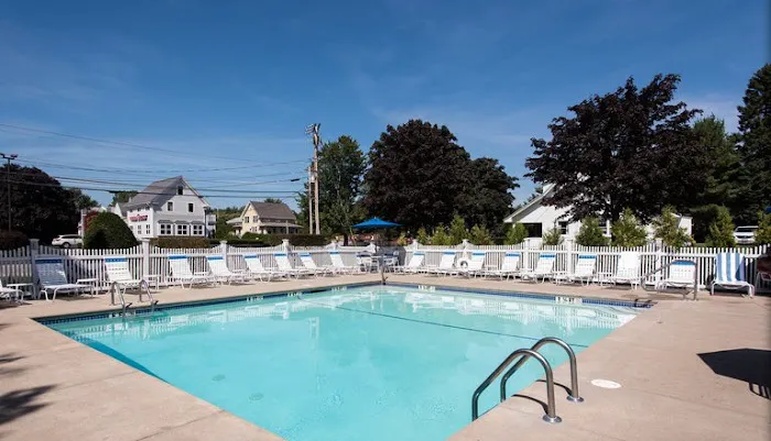 Elmwood Resort Hotel 4