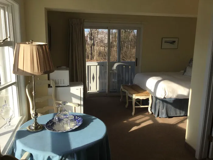 The Beach Rose Inn 4