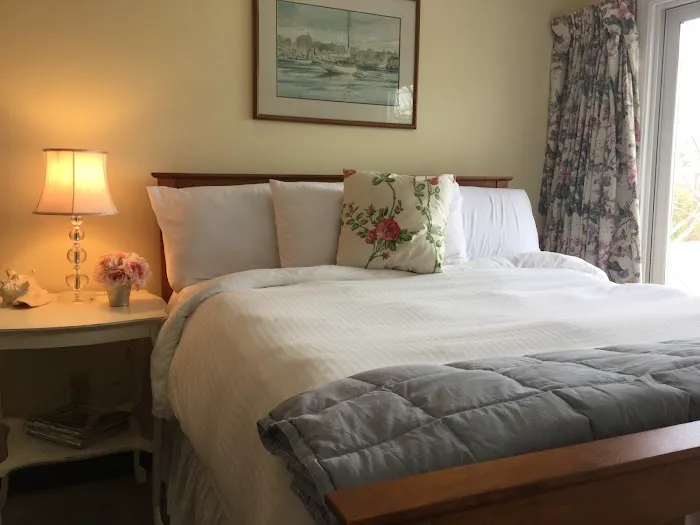 The Beach Rose Inn 4