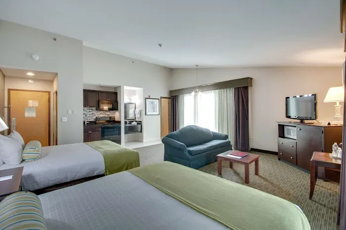 Best Western Plus The Inn at Hampton 5