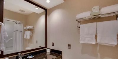 Best Western Plus The Inn at Hampton