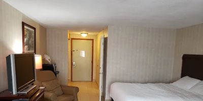 Hampton Falls Inn
