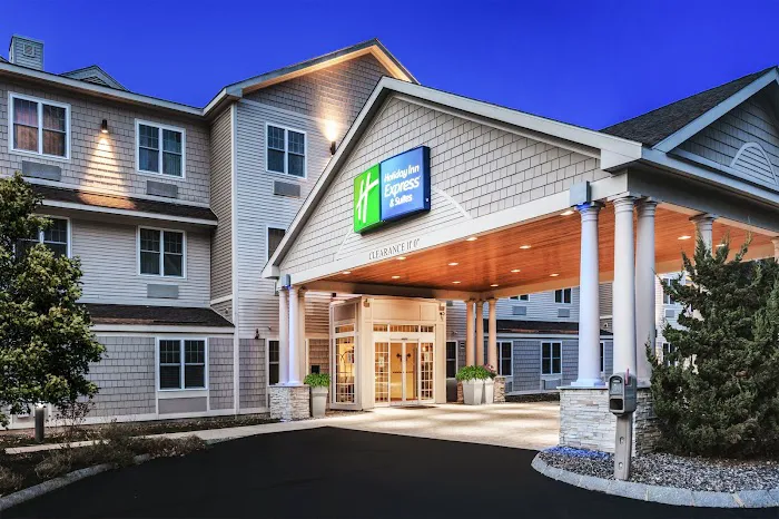 Holiday Inn Express & Suites Hampton South-Seabrook by IHG 4