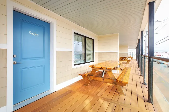 Surf House 5