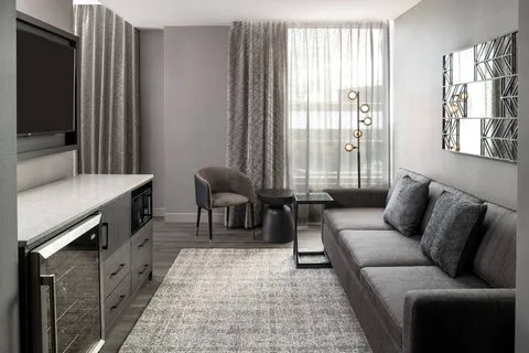 AC Hotel Portsmouth Downtown/Waterfront 4
