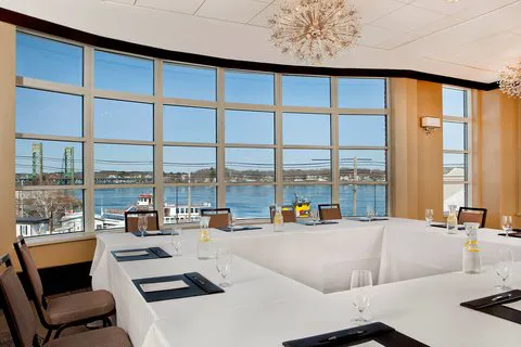Sheraton Portsmouth Harborside Hotel 4