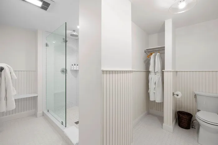 The Davenport Inn 4