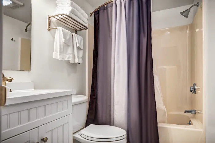 Kittery Inn and Suites 5