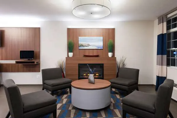 Microtel Inn & Suites by Wyndham Windham 4
