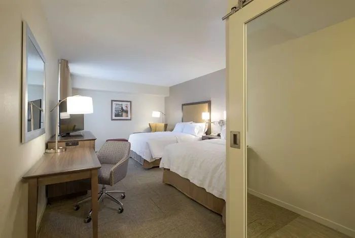 Hampton Inn Waterville 4