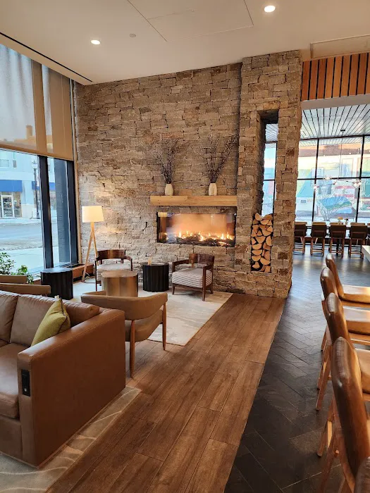 Lockwood Hotel 4