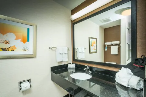 Fairfield Inn & Suites Augusta 4