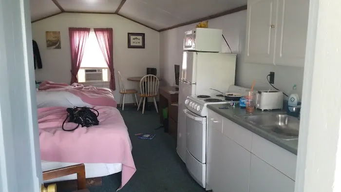 Lakeside Lodge And Marina 5