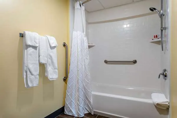 Days Inn by Wyndham Augusta 4