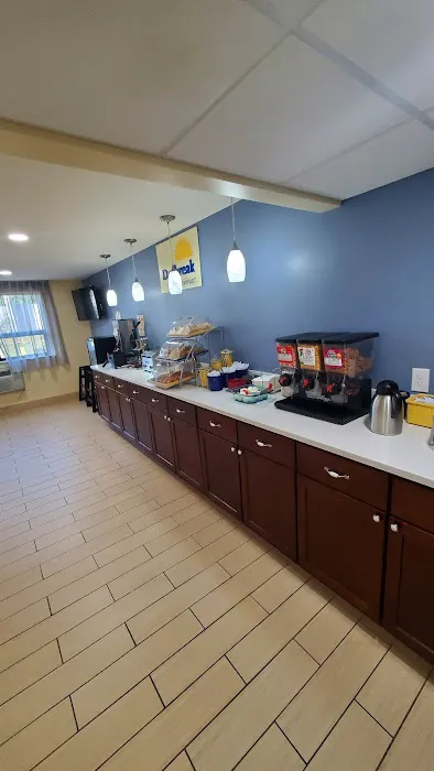 Days Inn by Wyndham Augusta 4