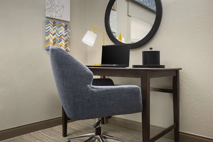 Hampton Inn Augusta 4