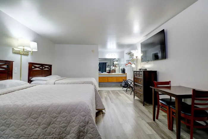 Canaan Motel 4