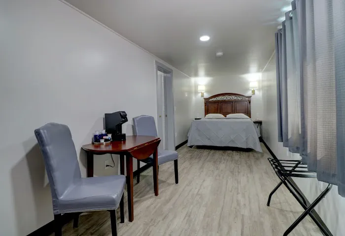 Canaan Motel 4