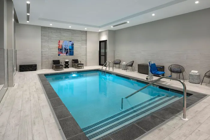 Holiday Inn Express Boston Logan Airport - Revere by IHG 4