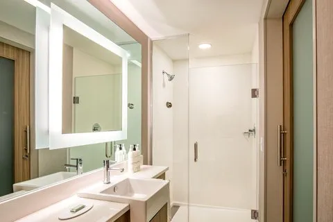 SpringHill Suites Boston Logan Airport Revere Beach 4
