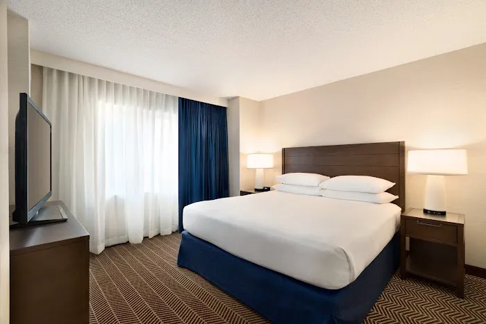 Embassy Suites by Hilton Boston at Logan Airport 5