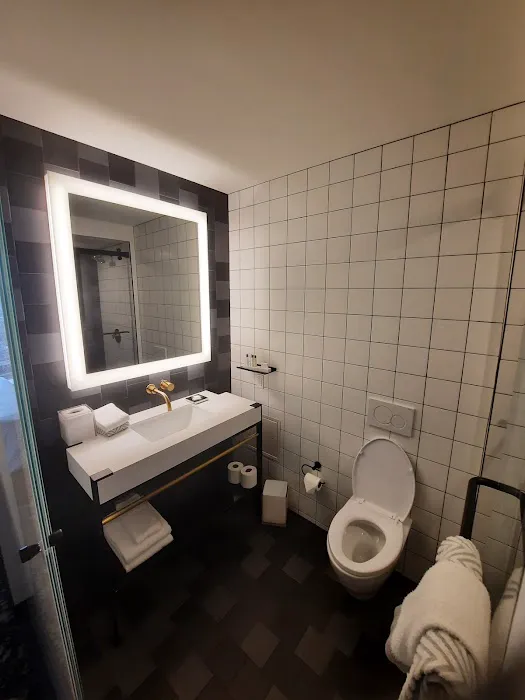 Cambria Hotel Boston Downtown - Seaport 5