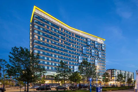 Aloft Boston Seaport District 5