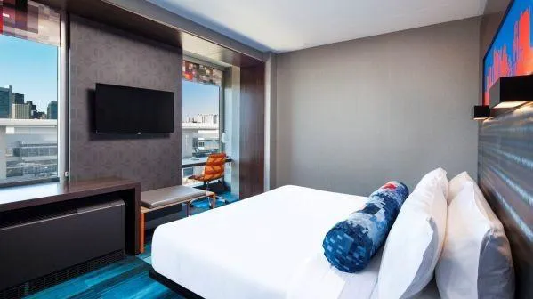 Aloft Boston Seaport District 5