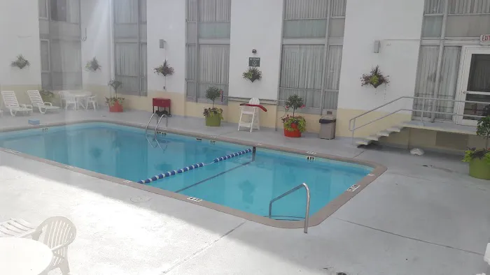 The Midtown Hotel 5