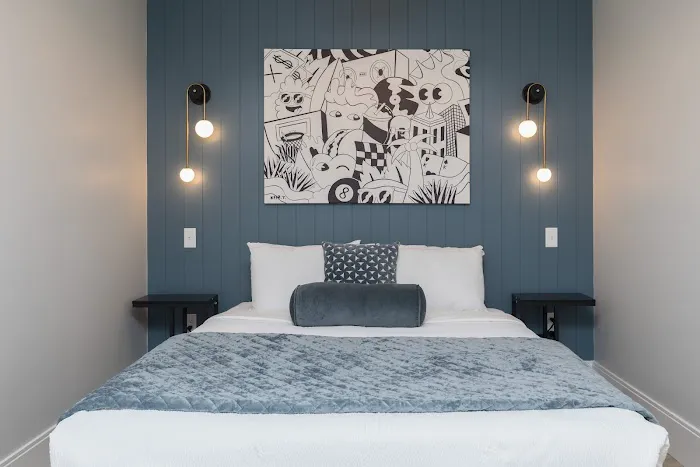 Symphony Suites by Thatch 5