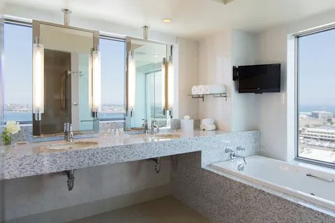 Renaissance Boston Seaport District 5