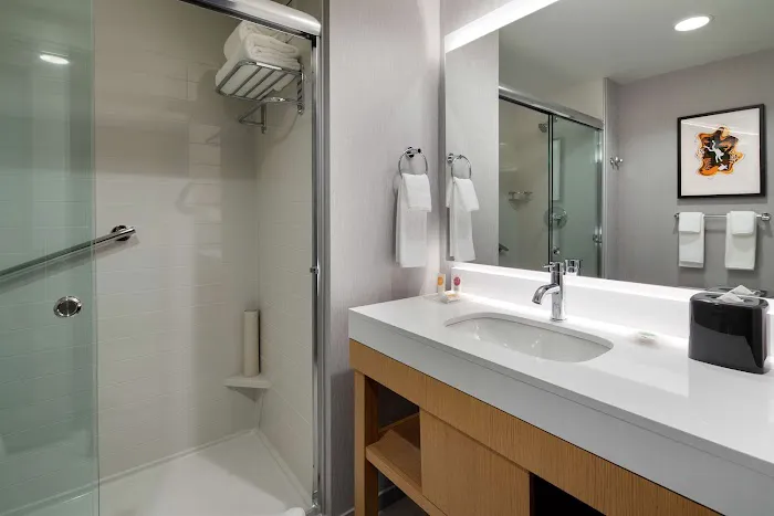 Hyatt Place Boston / Seaport District 5