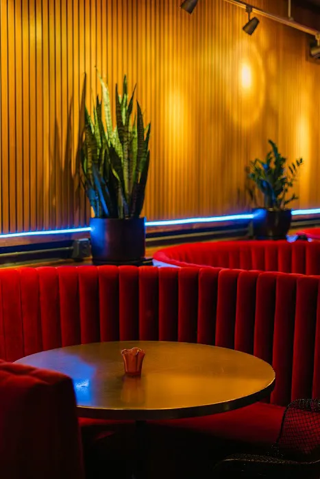 The Revolution Hotel 5