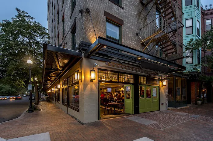 Staypineapple, A Delightful Hotel, South End Boston 5