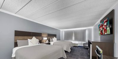 Admiralty Inn & Suites by The Red Collection
