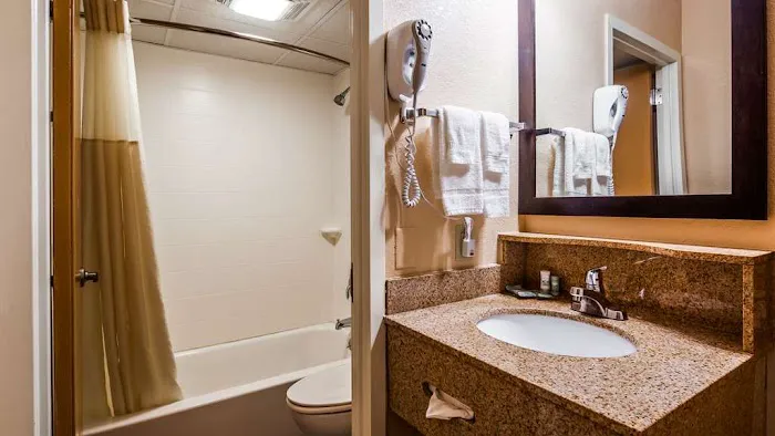 Best Western Cape Cod Hotel 5
