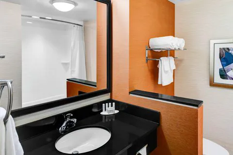 Fairfield Inn & Suites Cape Cod Hyannis 5