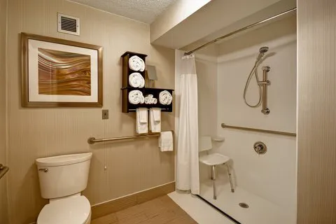 Courtyard Cape Cod Hyannis 5