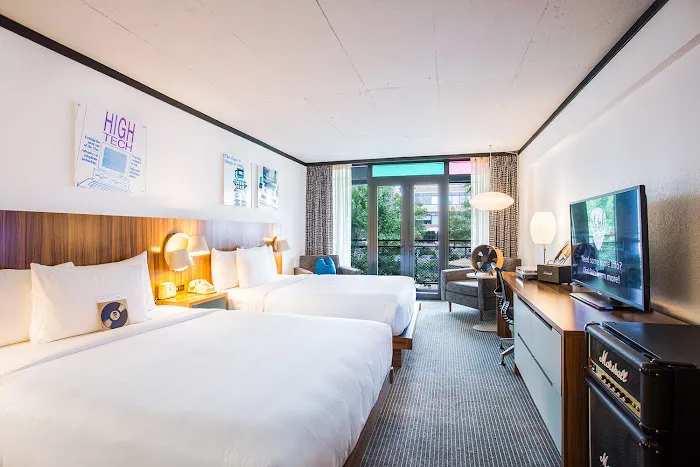 The Verb Hotel 5