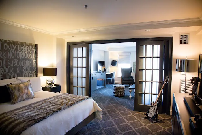 Hotel Commonwealth 5