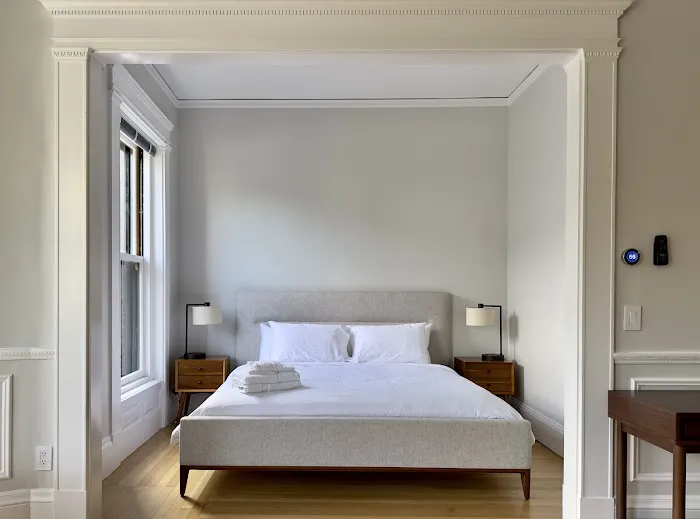 Charlesgate Suites 5
