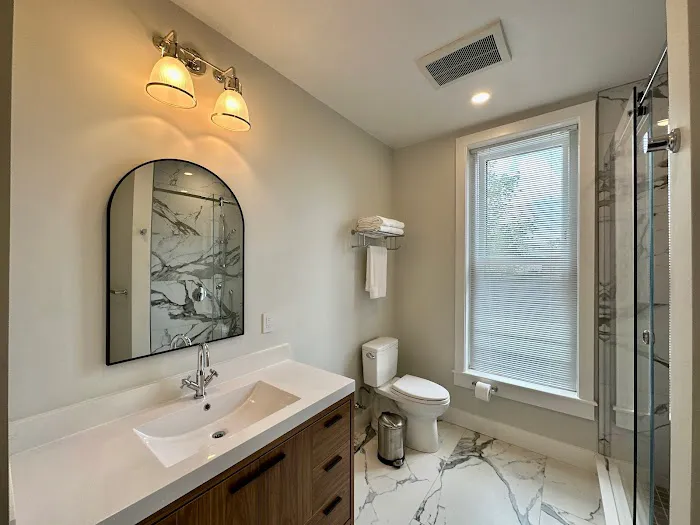 Charlesgate Suites 5